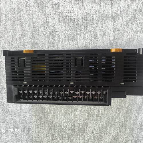 议价Cp1e-N60sdr-A Used Disassembled Ut Excellent Condition适