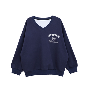 荒荒家 学院风印花V领卫衣2026新款春秋减龄设计圆领套头上衣女