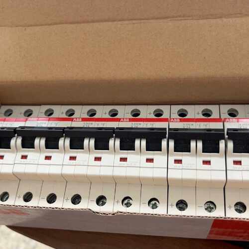 【询价】   S202M K2ADC 剩余库存，有60个适用