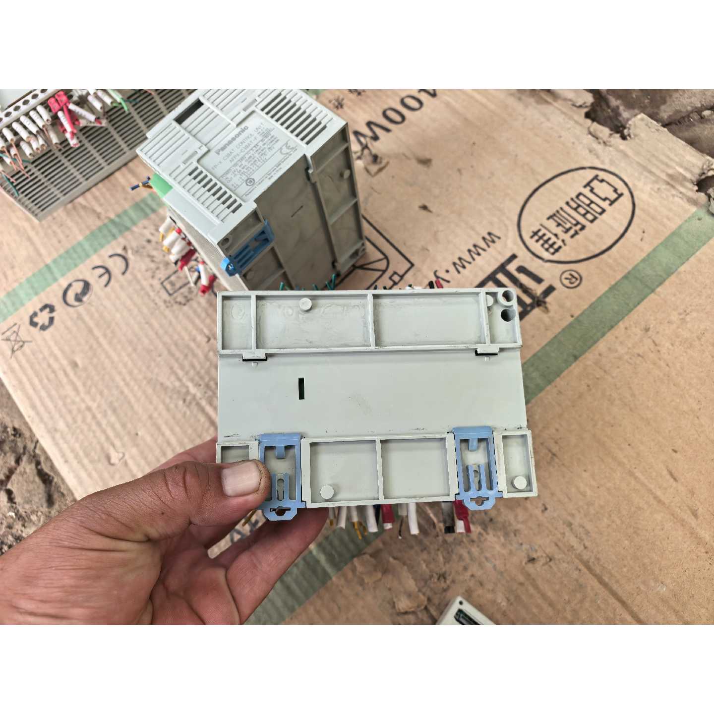 议价PLC FP-X C38AT两个，型号AFPX-C38A
