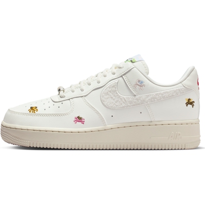 Nike耐克空军一号新年款女运动鞋