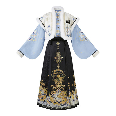 云藏月绣日常酷飒马面裙汉服套装