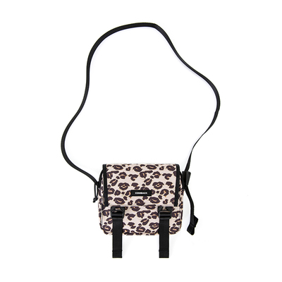 comback豹纹运动风迷彩斜挎包