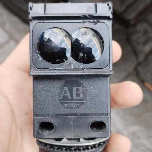 询价罗克韦尔 42KRU-9000-QD 传感器 件，前面有