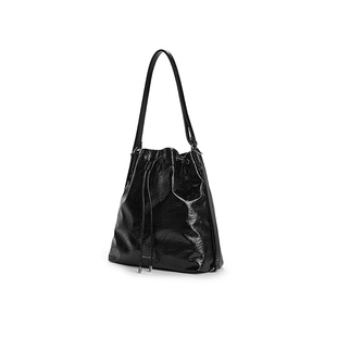 [新年礼物]CHARLES&KEITH秋冬CK2-10151393柔软水桶双肩流浪包女