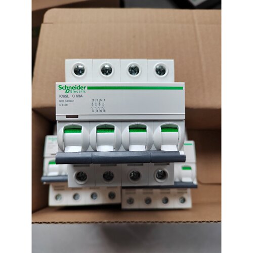 型断路器iC65L  4P  C63A询价