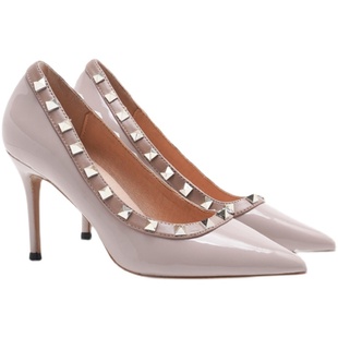 铆钉高跟鞋女细跟2026新款法式性感黑色漆皮尖头绝美气质名媛单鞋