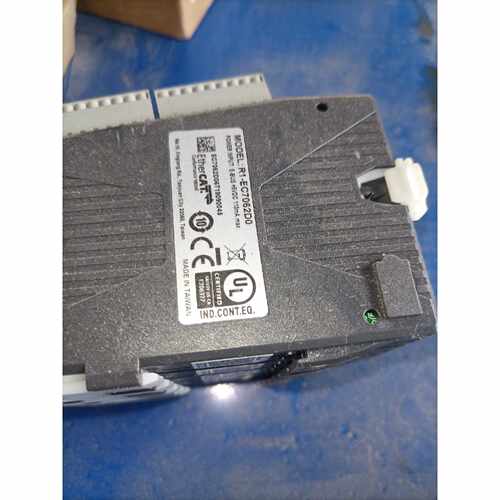 在线议价台达PLC模块 R1-EC7062D0，拆机件，成色还可以，