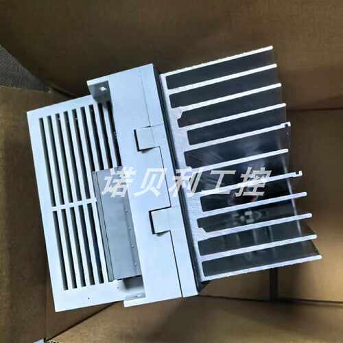 议价ECSEE040C4B ECSEK001X4B 伦茨变频器实物拍摄库存现货优惠议