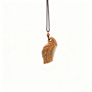 绿檀木梳子吊坠项链女手工雕刻叶纹编织绳链天然木质挂件