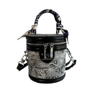 Clean Knоck手提小包包女2026新款高级感印花水桶包时尚潮斜挎包