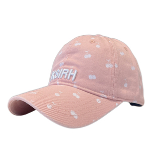 氛围感甜美樱桃字母刺绣鸭舌帽女宽帽檐显脸小蓝色粉色软顶棒球帽