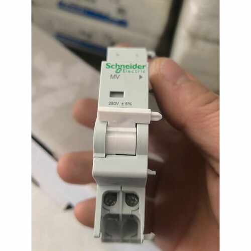 议价施耐德过压保护器MV917132配EA9C65维修