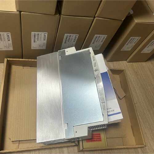 议价E82EV153-4B241 伦茨变频器议价现货供应实物拍摄