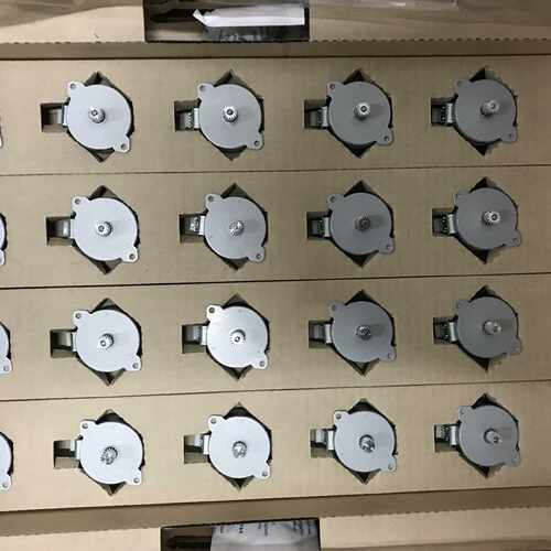 议价步进编码器。PM42L-F48-CEN9.全新原包装。
