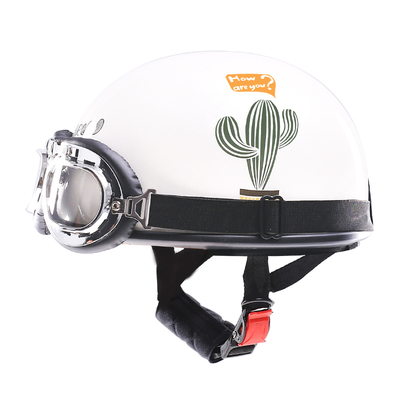 通用可爱头盔男女通用半盔VAR