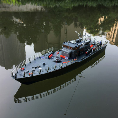 升级遥控仿真军舰模型湖州级鱼雷快艇高速船模U双桨马达带灯.