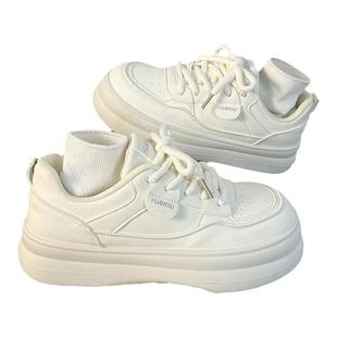 环球厚底小白鞋女2026春季新款百搭爆款女鞋配裙子运动休闲板鞋子