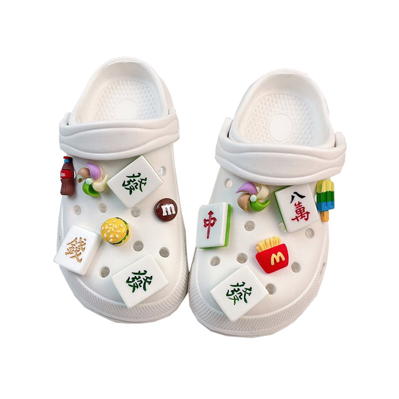 运动休闲儿童夏季软底洞洞鞋时尚