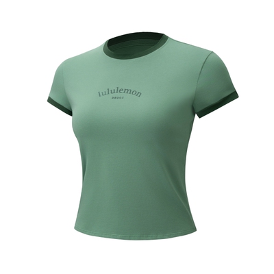 女士棉混纺滚边短款短袖 T 恤 *图案款丨lululemon丨LW3KD9S