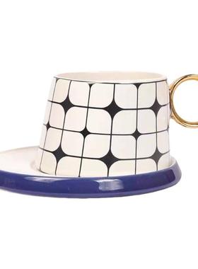 轻奢样板间飘窗组合软装摆件