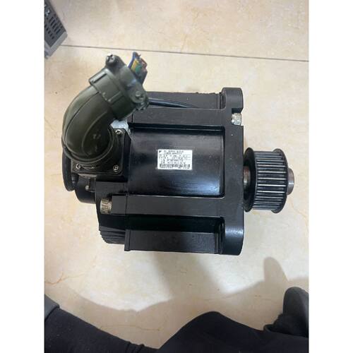 议价可维修安川伺服电机SGMGV44ADC614.4KW200V32.8A1500转原装拆