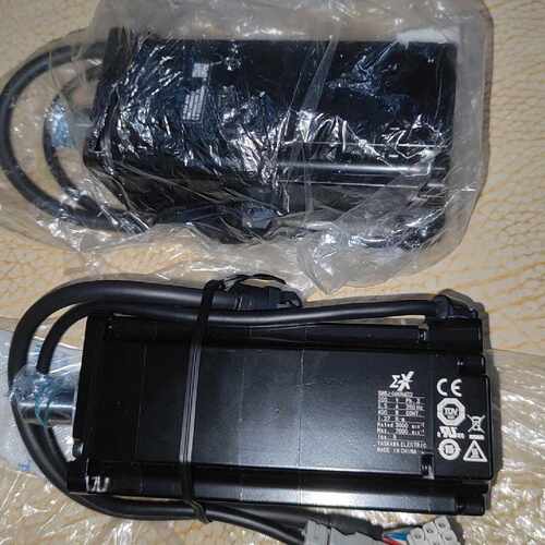 溢价-安川伺服电机SGMXJ-04AUA6EC2，400W功率