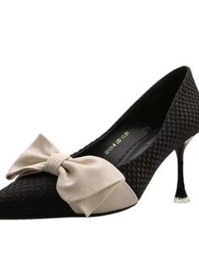 样板间衣帽间女鞋高跟鞋装饰品