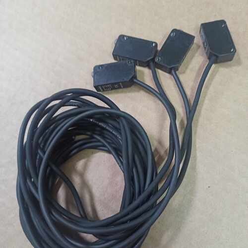 溢价-基恩士光电传感器PZ-M31P 使用，成色不