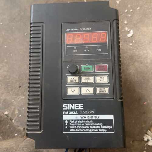正弦变频器EM303A-1R5G/2R2P-3CB机器包好，