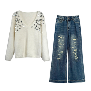 重工珠片慵懒风V领毛衣破洞牛仔裤两件套女秋冬装显瘦穿搭一整套