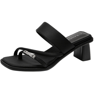 千百度粗高跟露趾凉拖鞋女款夏季新款外穿休闲度假配裙子拖鞋