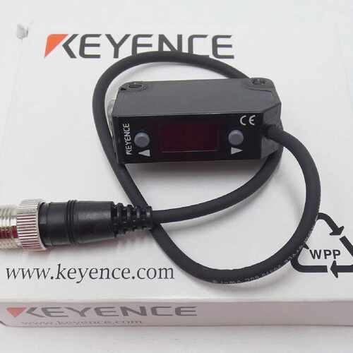 Keyence PZ-V73 Self-Aligning Photoelectric Sensor -Unused/Or
