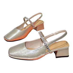 丹行道银色方头水钻粗跟包头凉鞋女2026春新款一字带中跟后空单鞋