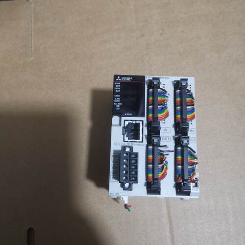 溢价-FX5UC-64MT/D模块，整套95成新