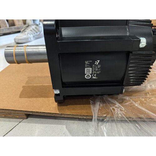 议价安川7系7.5KW5.5KW3KW850W伺服电机维修