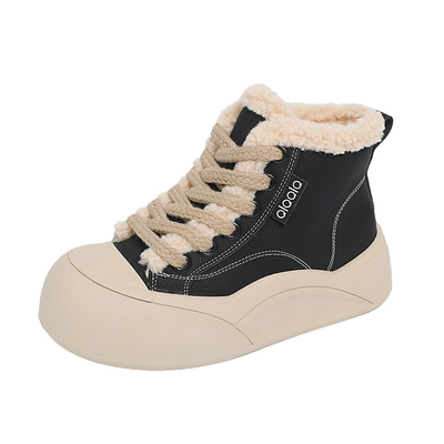 黑色皮面加绒雪地靴女保暖羊羔绒