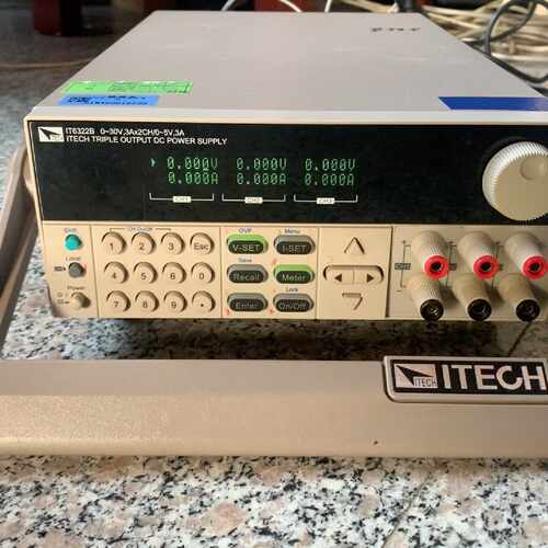 爱德克斯IT6322B直流电源，三路输出0-30V/3A两通