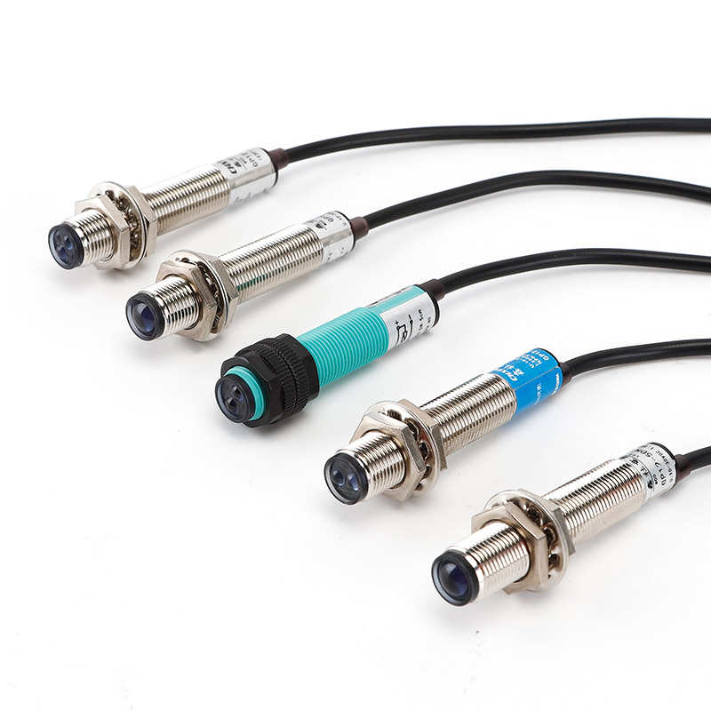 M12红外线感应漫反射光电开关E3F1-DS5C4传感器NPN常开GP12-15DN1