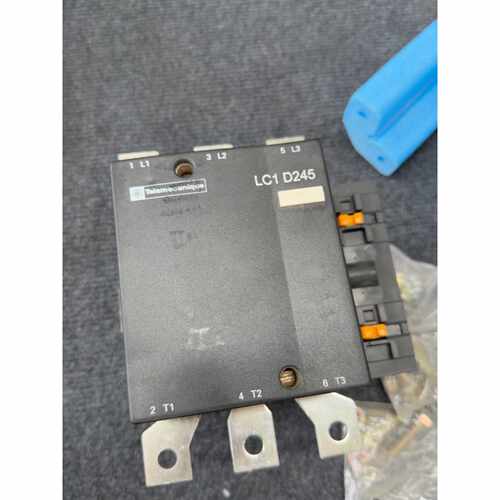 议价施耐德LC1D245M5C接触器 220V线圈 245A 功能完好 现货包邮
