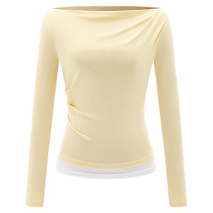 A21女装修身设计感假两件一字肩T恤上衣F453231003