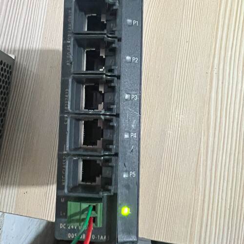 溢价-工业交换机 6GK5005-0BA10-1AA3，5口