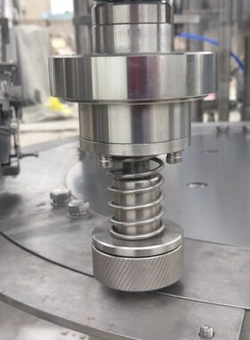 全自动花生奶灌装机格瓦斯罐装机蛋挞液液体自立袋旋盖机厂家直销