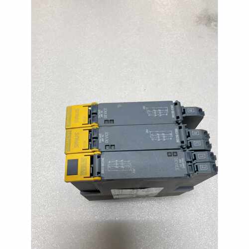 下单前咨询西门子耦合继电器 3RQ1200-1EB00实物图，成色还可