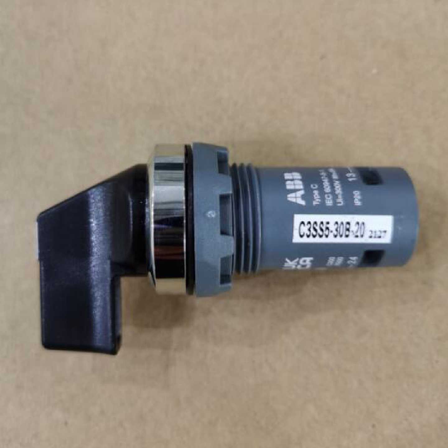 议价原装ABB三位置黑色长柄金属前圈选择开关  C3SS5-30B-20   复