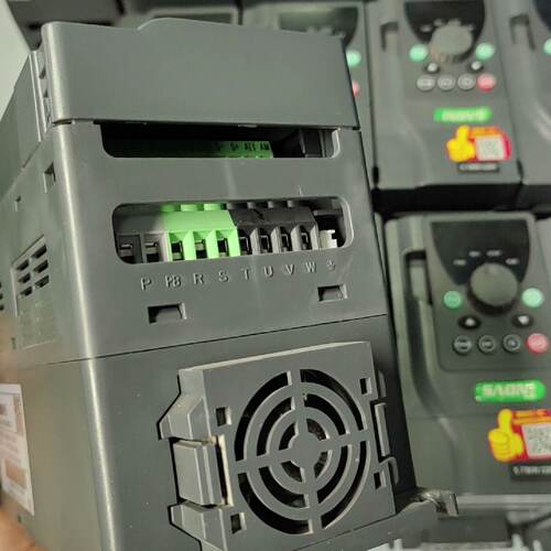 询-英捷思0.75KW变频器Y500XS0007G1220