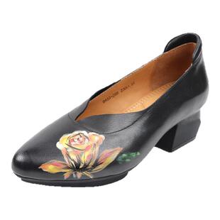 相伴真皮浅口单鞋女2025新款粗跟软底民族风厚底妈妈皮鞋手工女鞋