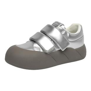 达芙妮厚底板鞋女款2025新款春秋魔术贴女鞋丑萌大头鞋银色面包鞋