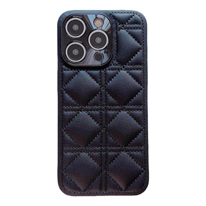 奢华菱格小香风适用iPhone17promax手机壳新款皮质17AIR高级感16水晶链条15pm格纹苹果14手链13铝合