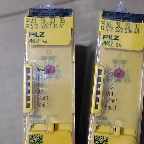 议价德国皮尔兹PILZ PNOZ s4安全继电器 型号750104 全新现货